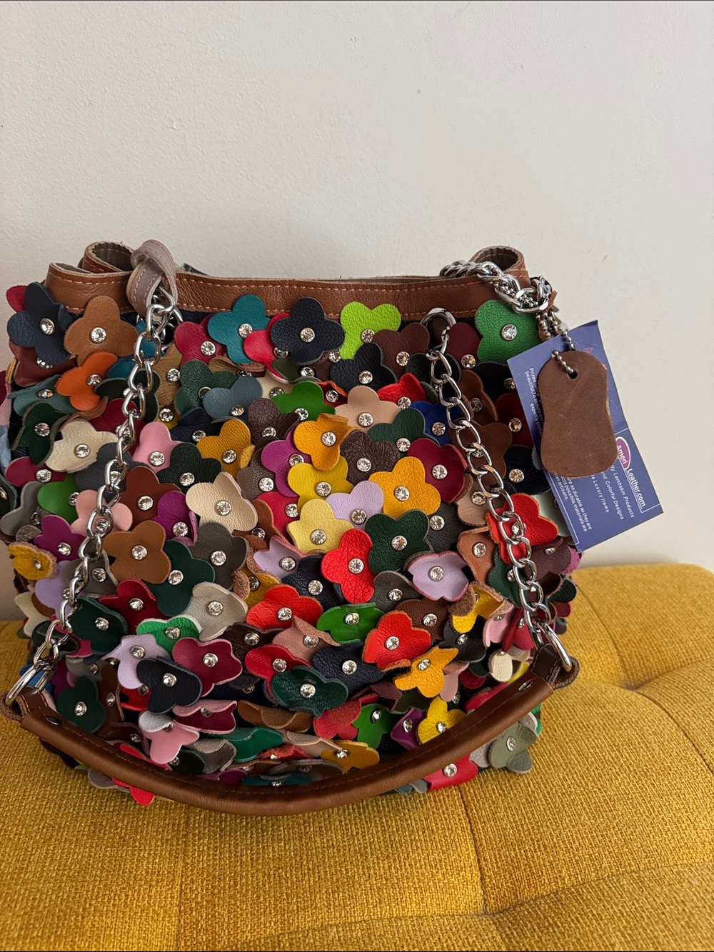 Multicolor Floral Appliqué Shoulder Bag 100% leather by American leather🍀
